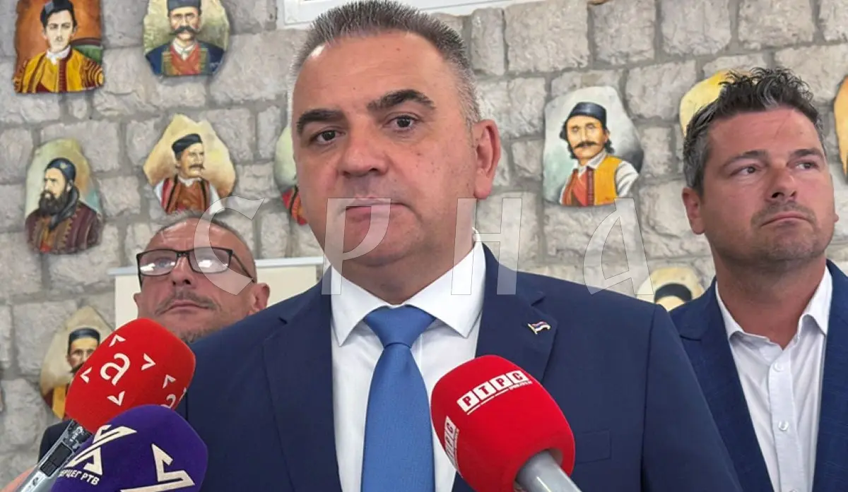 LOVE REPUBLIKA SRPSKA, BUILD ITS INSTITUTIONS, AND NOTHING CAN HARM IT