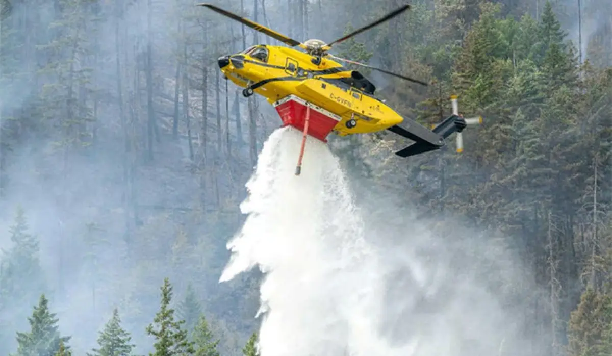 900 WILDFIRES ACTIVE ACROSS CANADA