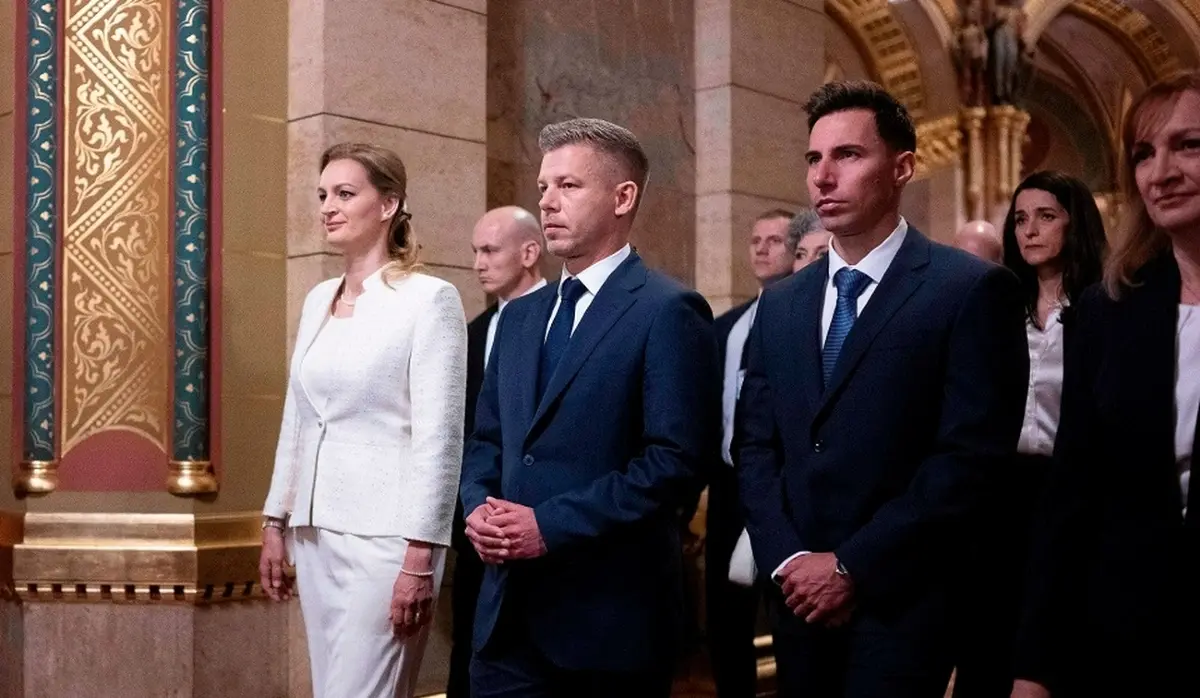 MAGYAR THREATENS TO IMPEACH SULYOK IF HE REFUSES TO SIGN CONSTITUTIONAL AMENDMENT