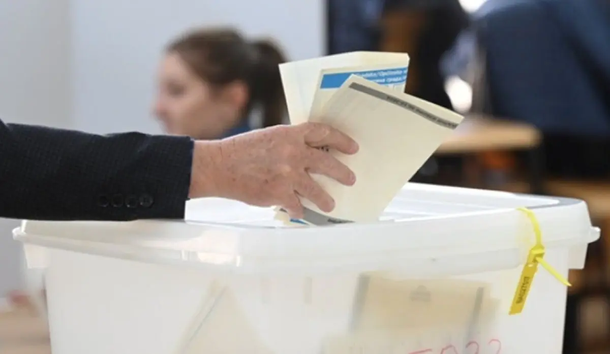 NEW ELECTION TECHNOLOGIES CREATE COMPLICATIONS FOR VOTERS