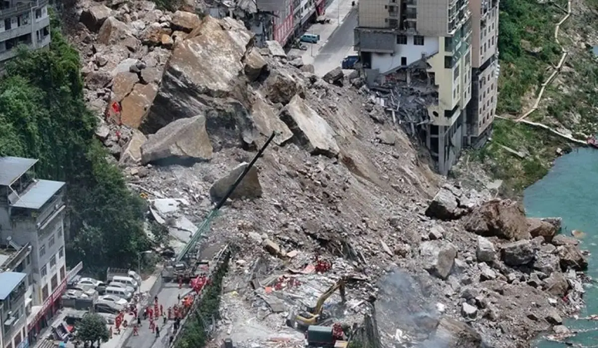 MORE THAN 10 RESIDENTIAL BUILDINGS BURIED IN MAJOR LANDSLIDE IN SOUTHWESTERN CHINA
