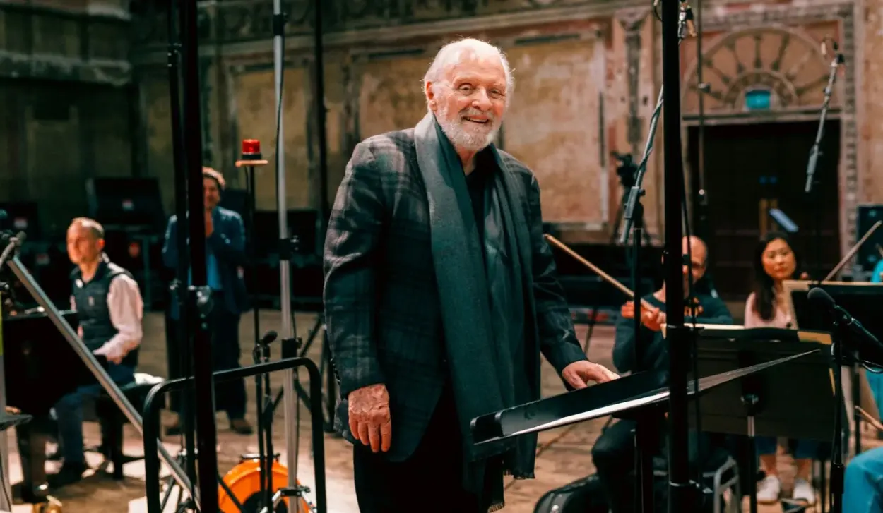 ANTHONY HOPKINS TO RELEASE CLASSICAL MUSIC ALBUM