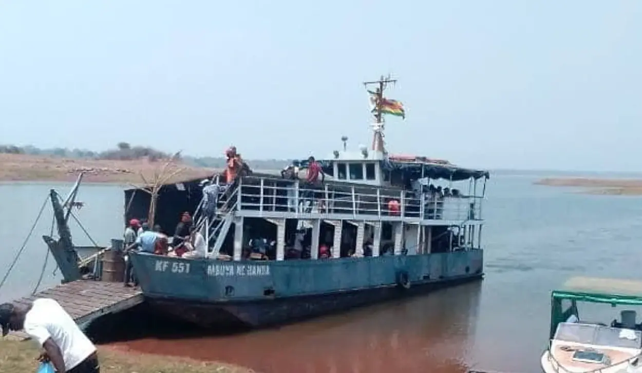 DEATH TOLL AFTER FERRY CAPSIZES RISES TO 37
