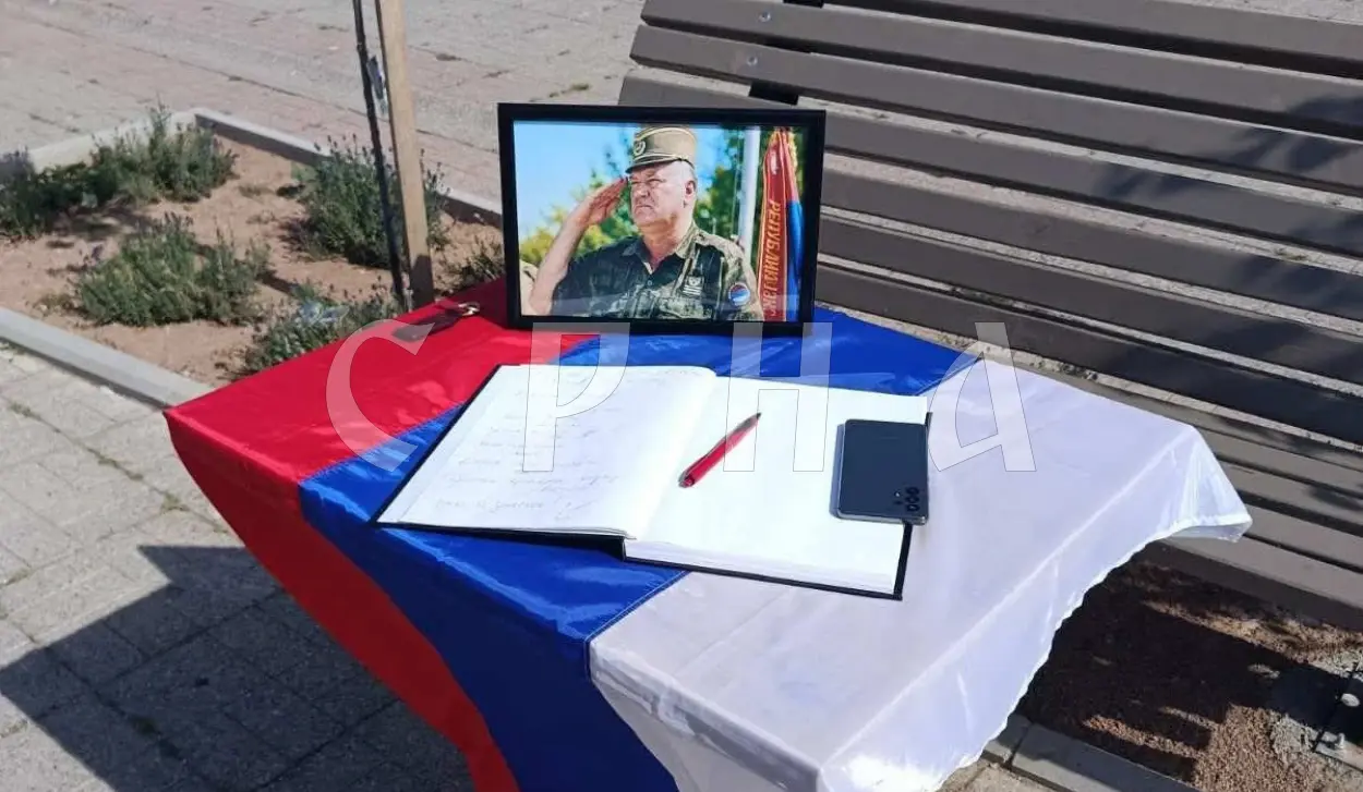 BOOK OF CONDOLENCES SET UP ON PROMENADE