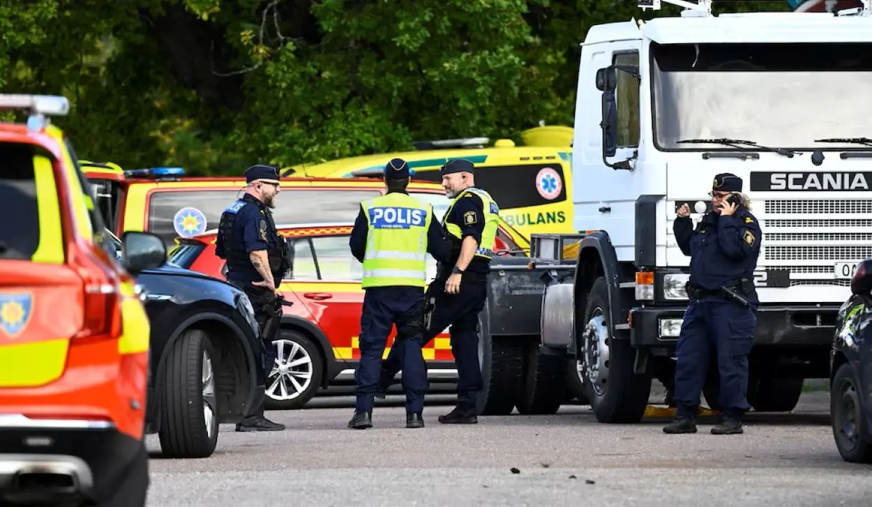 ONLINE COMMUNITIES PROBED AFTER SCHOOL ATTACK