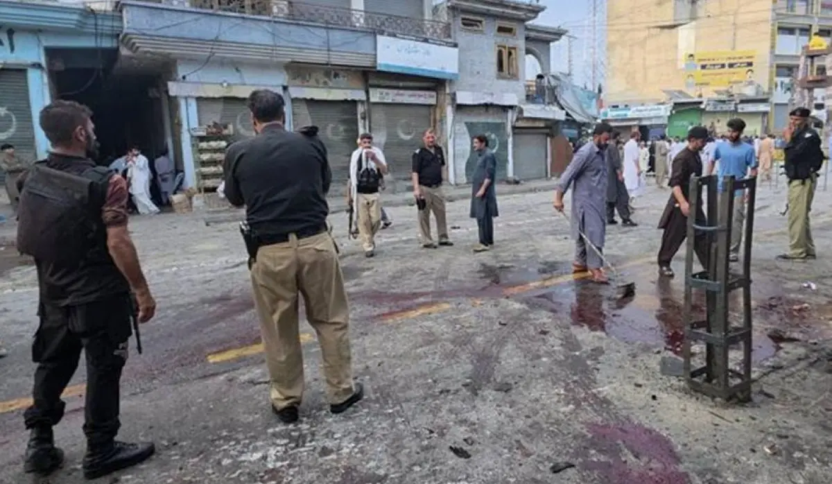 SUICIDE BOMBER KILLS 14 PEOPLE
