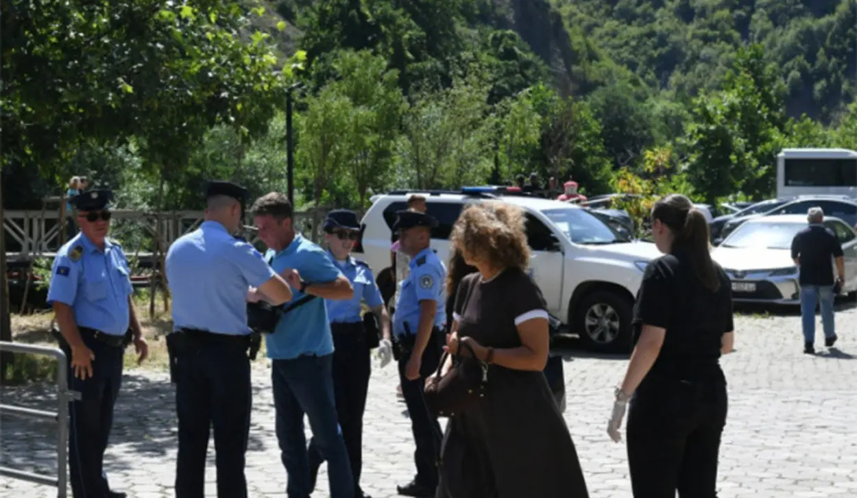 SIX PEOPLE DETAINED AFTER SEARCHES IN STRMAC
