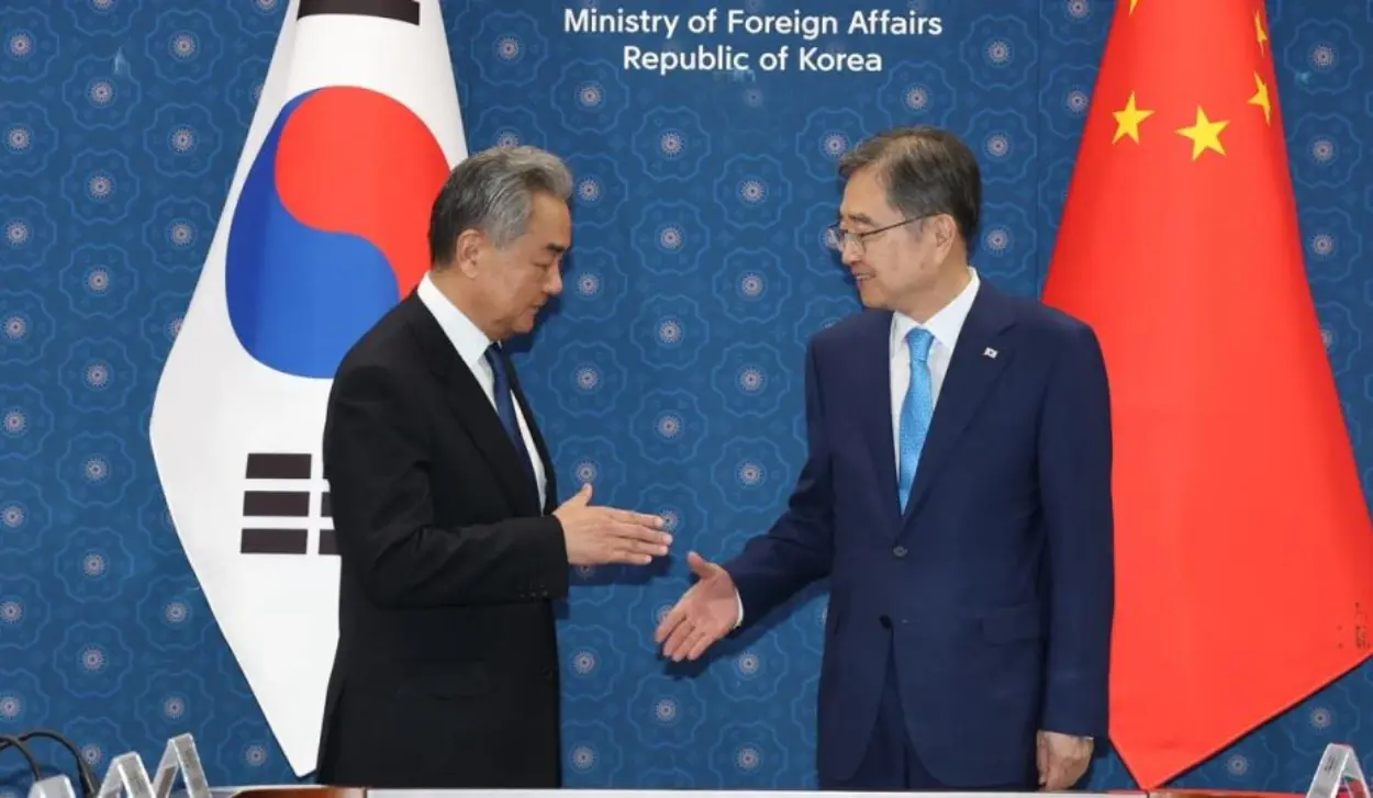 WANG CALLS FOR STABLE BEIJING-SEOUL RELATIONS