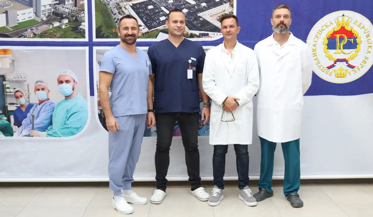 FIRST ROBOT-ASSISTED KNEE REPLACEMENT SURGERY SUCCESSFULLY PERFORMED