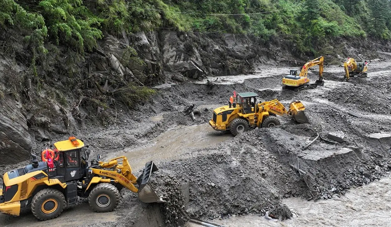 DECISIVE ACTION NEEDED IN RESCUE EFFORT AFTER DEADLY LANDSLIDE