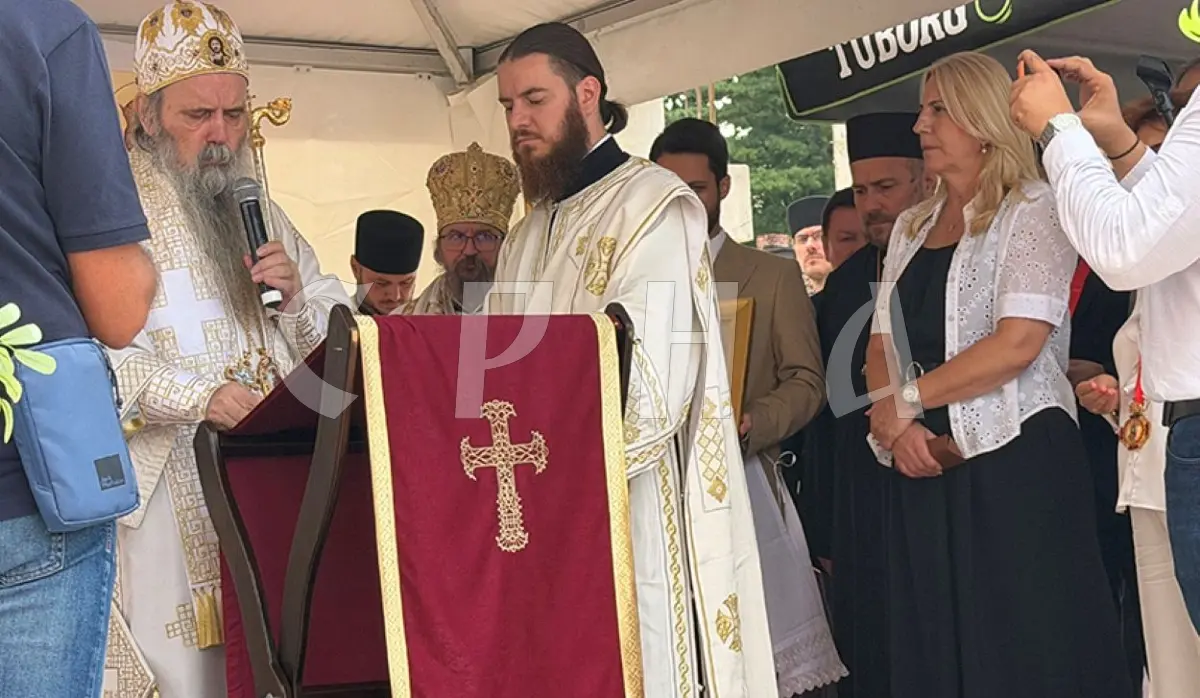 METROPOLITAN FOTIJE: GREAT JOY TO SEE CHURCHYARD FILLED WITH PEOPLE
