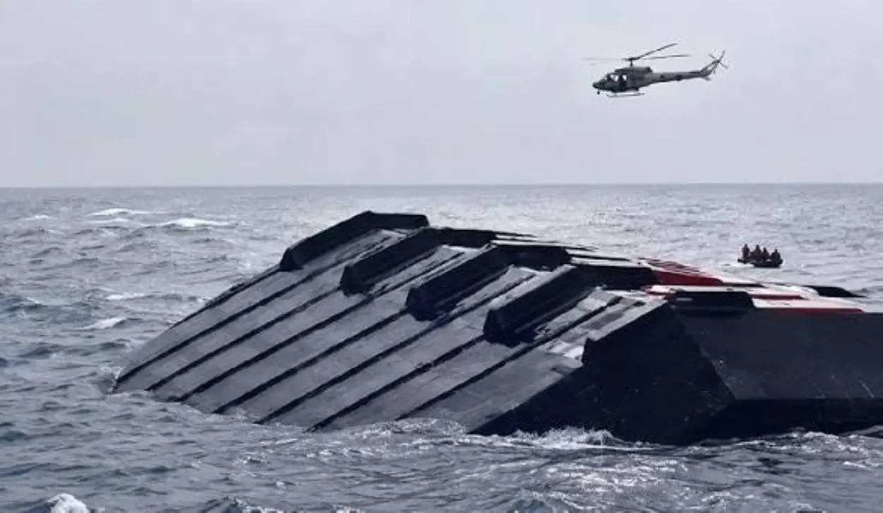 15 BODIES FOUND AFTER FERRY SINKS