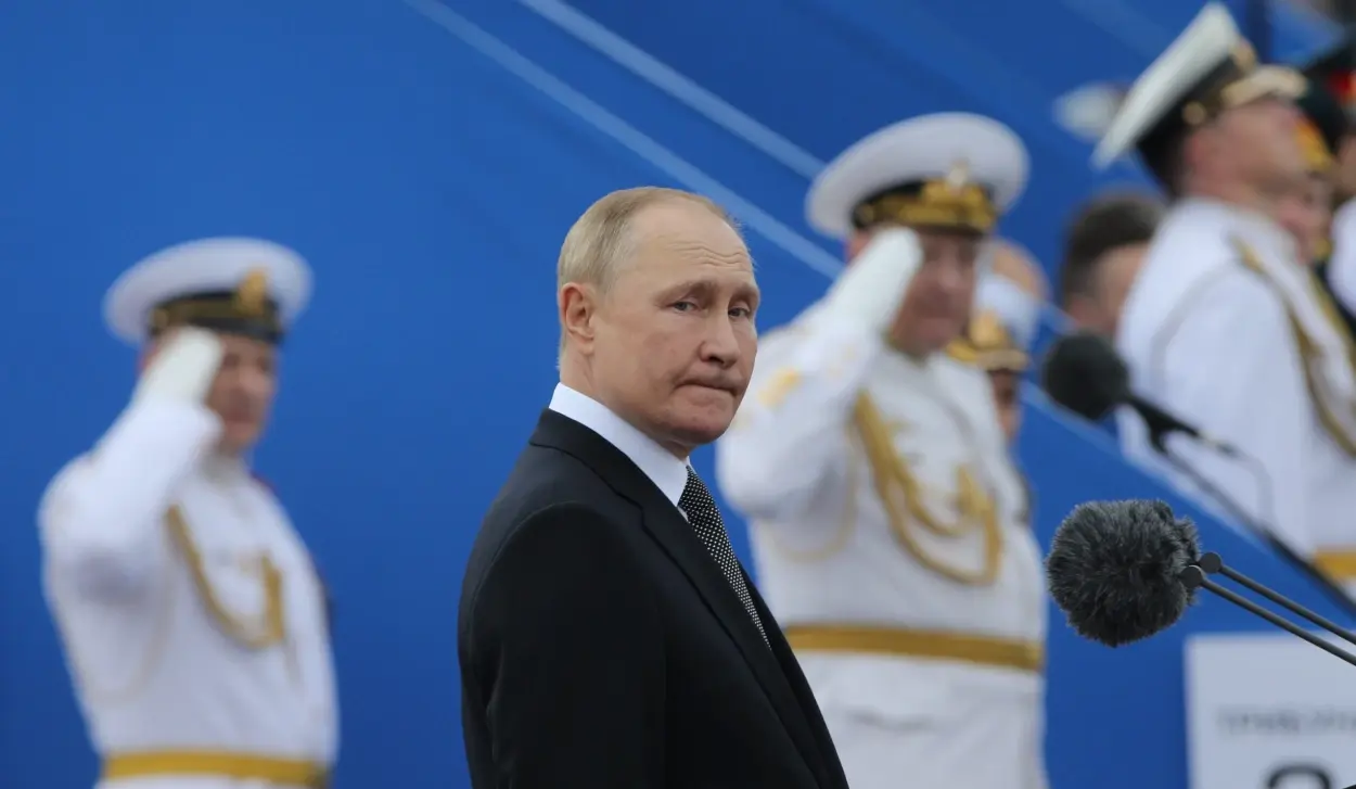 WEST SEES CHANCE IN POST-SOVIET COUNTRIES TO INFLICT DEFEAT ON RUSSIA AND CHINA