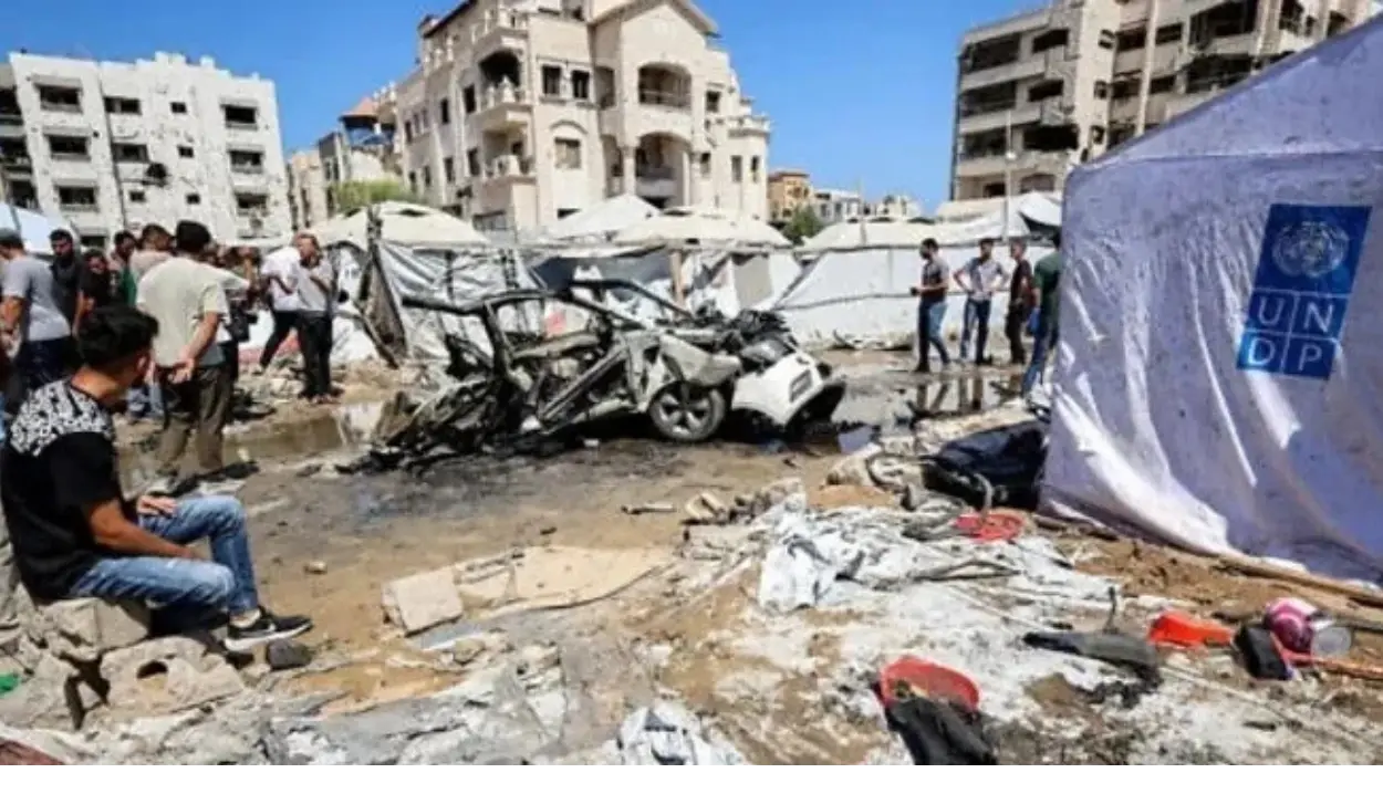 16 PEOPLE KILLED, 28 INJURED