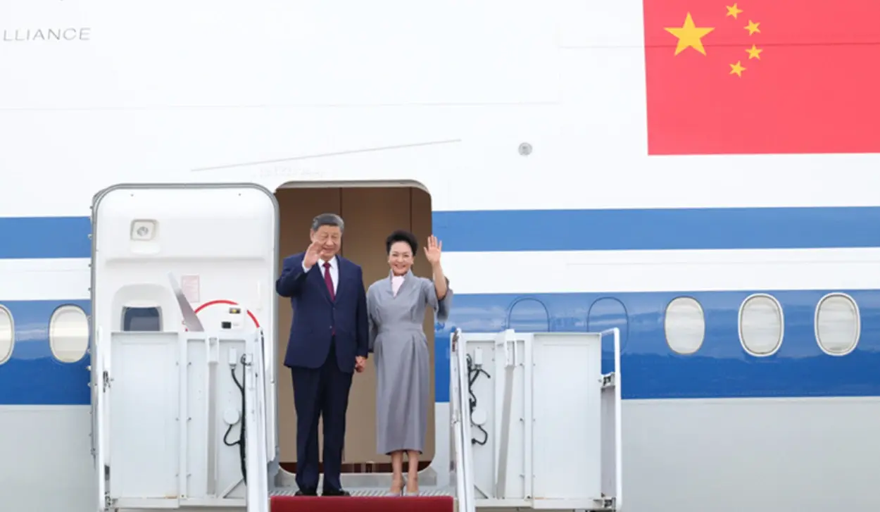 XI BEGINS OFFICIAL VISIT TO AMERICA