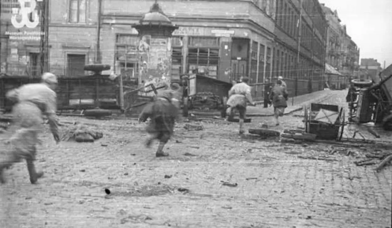 NAWROCKI: BERLIN MUST PAY REPARATIONS TO WARSAW