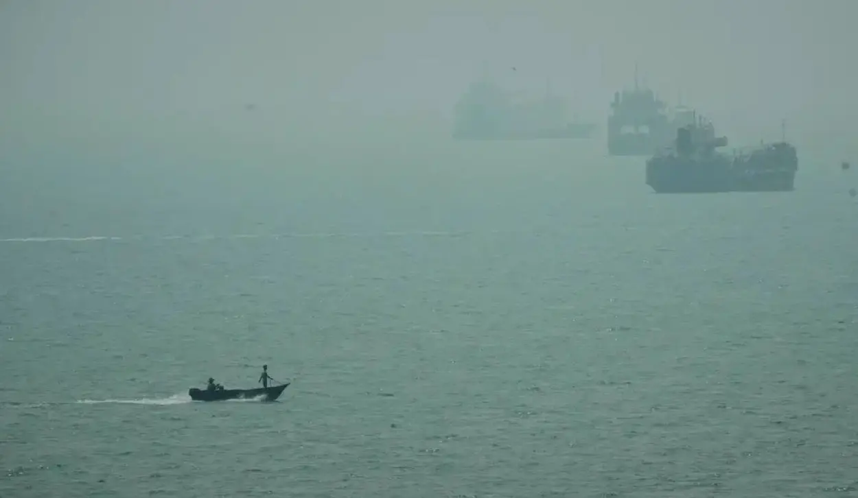 IRANIAN COMMERCIAL VESSEL HIT BY PROJECTILE