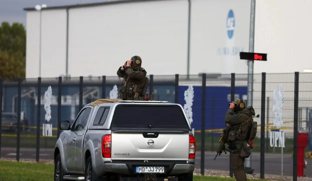 AUTHORITIES FOUND 21 EXPLOSIVE DEVICES IN SAXONY