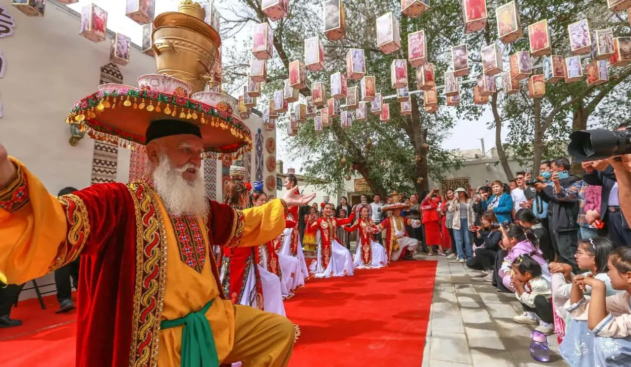 DANCE AND MUSIC ALONG THE SILK ROAD – NOTES FROM THE CITY OF KUQA