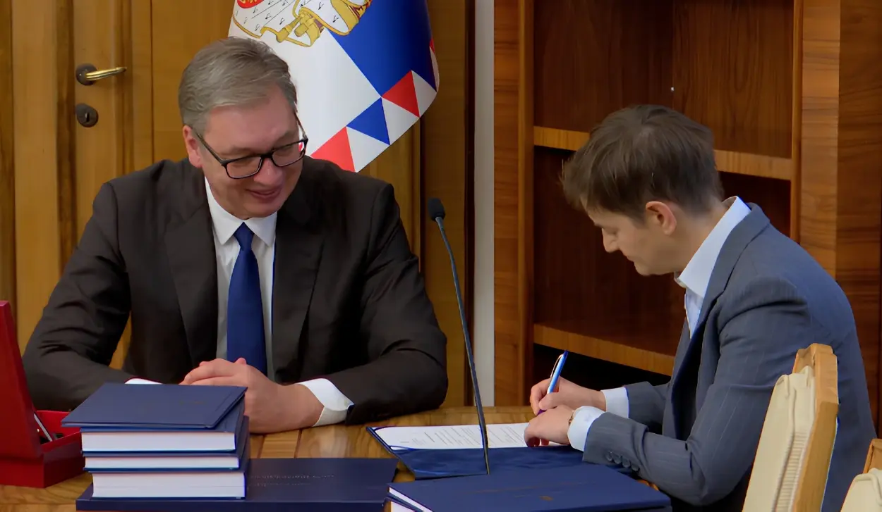 VUČIĆ HANDED OVER PRESIDENTIAL DUTIES