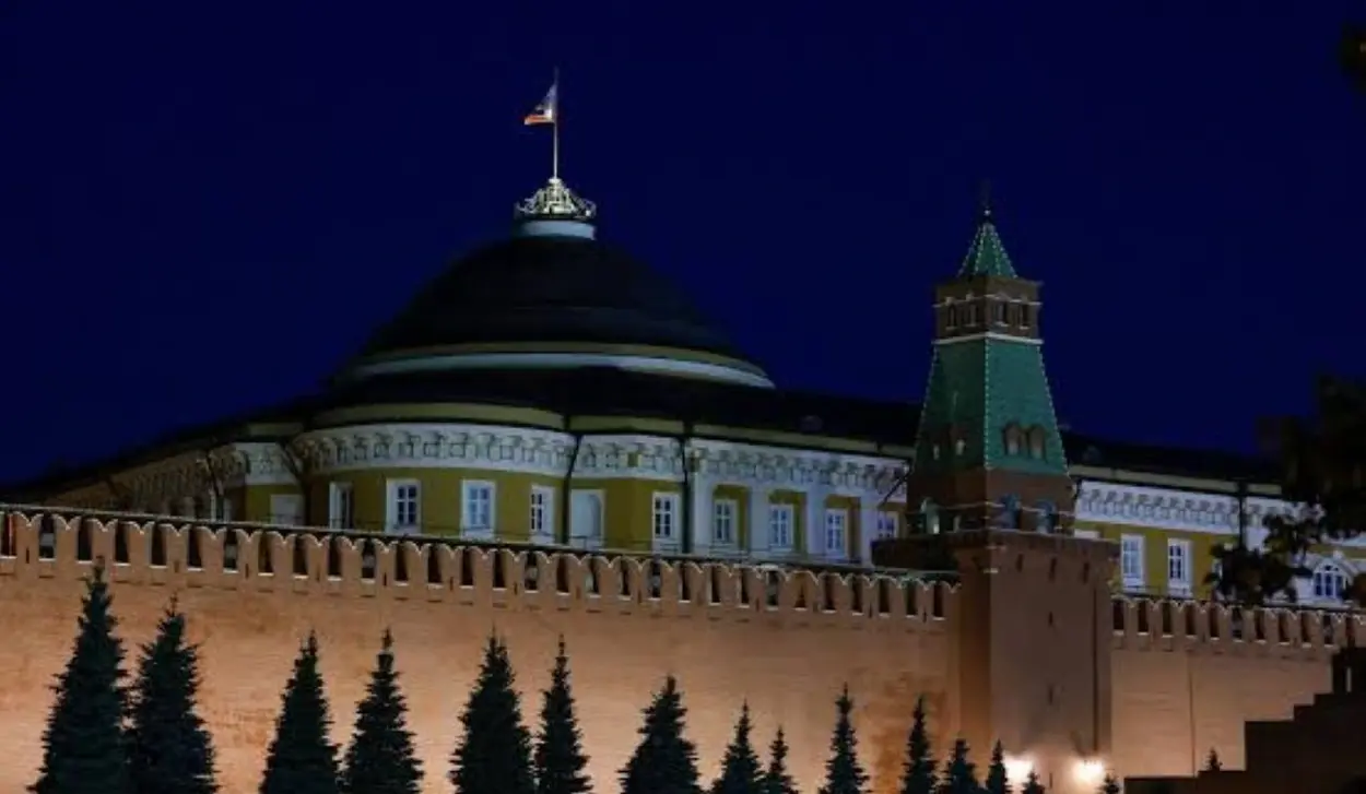 MOSCOW EXPANDS LIST OF OFFICIALS BANNED FROM ENTERING RUSSIA