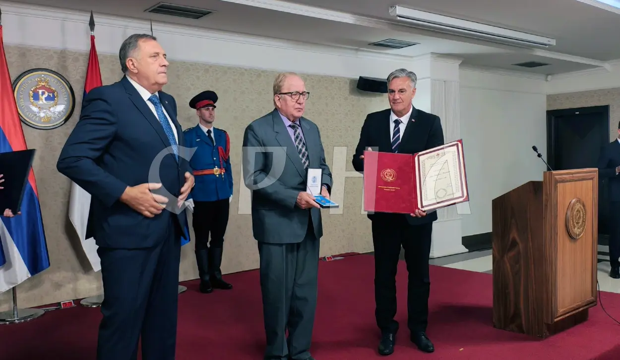 KARAN AND DODIK PRESENT DECORATIONS TO DOCTORS AND MEDICAL STAFF FROM SARAJEVO-ROMANIJA REGION