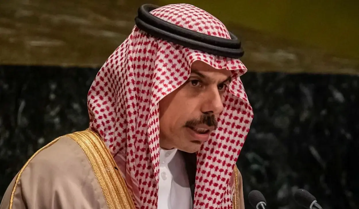 SAUD CALLS FOR FREE NAVIGATION THROUGH STRAIT OF HORMUZ