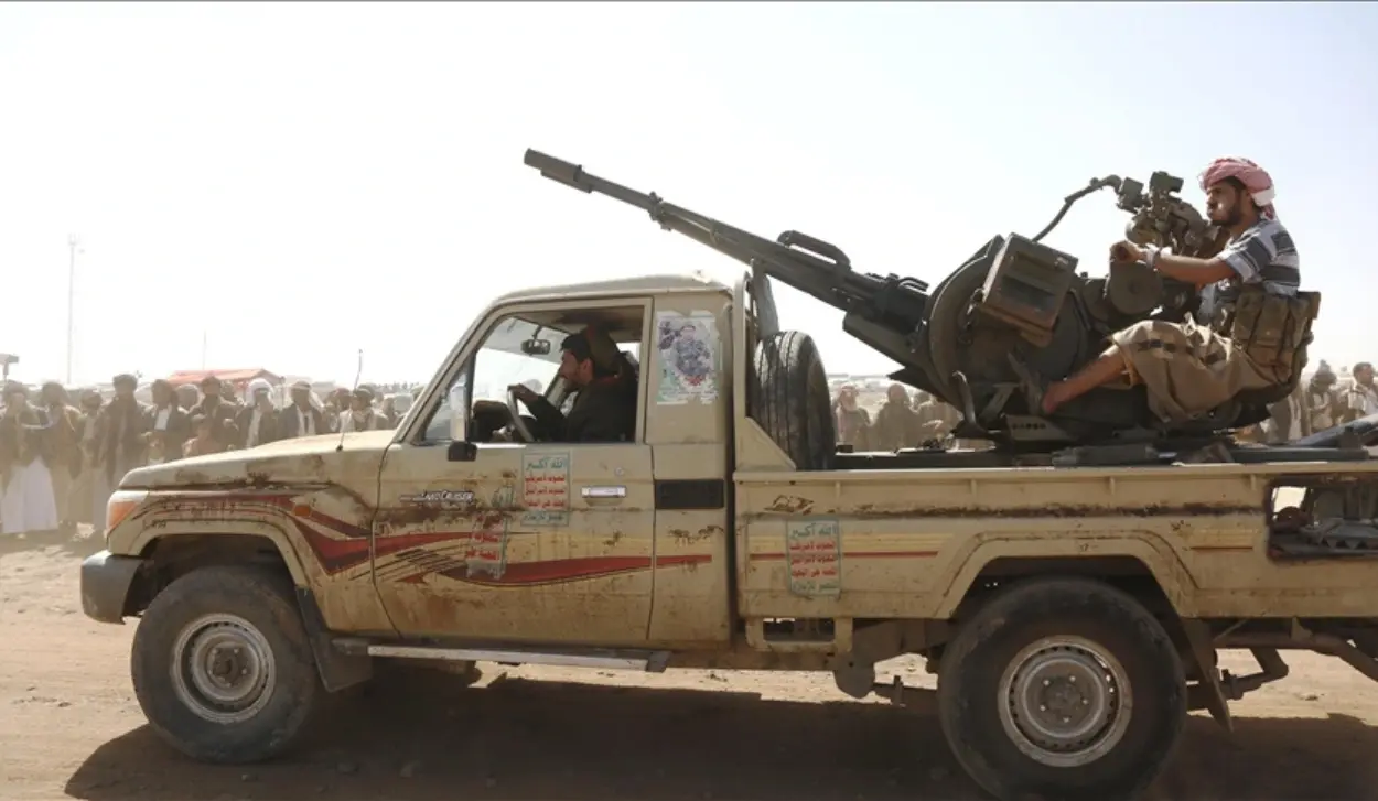 27 DIES IN ARMY-HOUTHI CLASHES