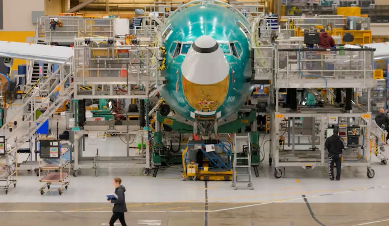 BOEING IDENTIFIES NEW SOFTWARE ISSUE IN 737 MAX