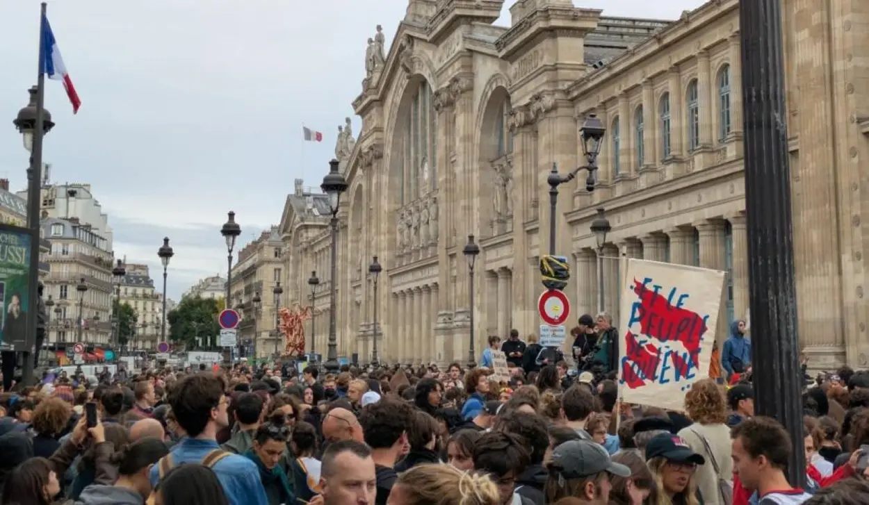 MORE THAN 600 PEOPLE DETAINED DURING HIGH SCHOOL PROTESTS
