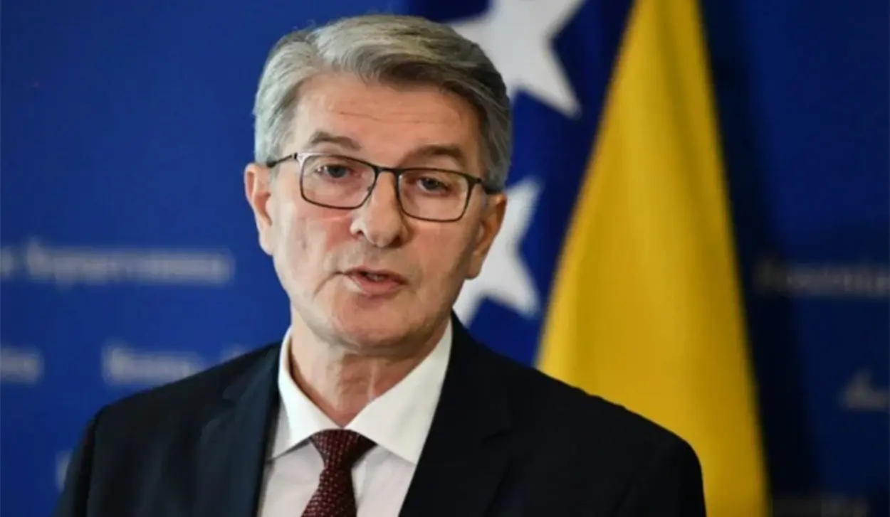 MEHMEDOVIĆ ATTEMPTS TO DICTATE TERMS OF GENERAL MLADIĆ'S FUNERAL