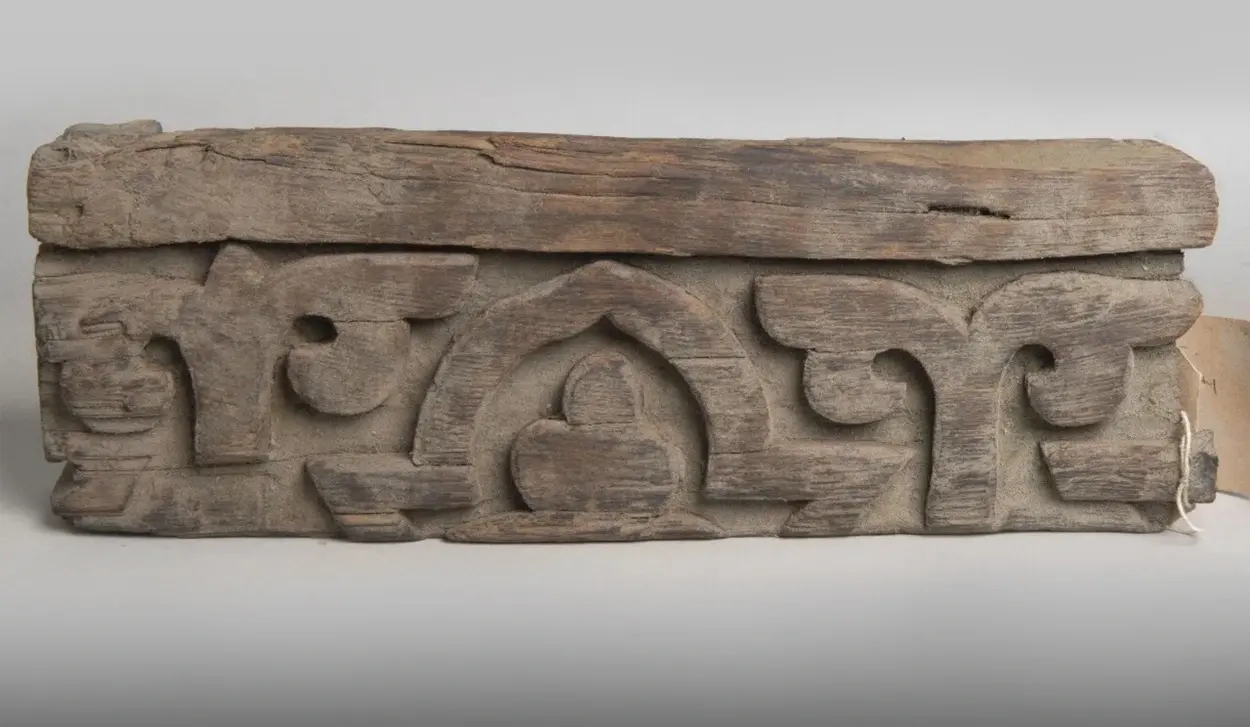 LONDON HANDS BACK 12 ARTIFACTS AND WORKS OF ART TO BEIJING