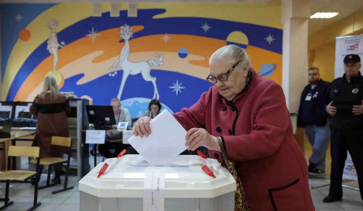 PUTIN: RECORD TURNOUT SHOWS CITIZENS' SUPPORT FOR GOVERNMENT'S COURSE