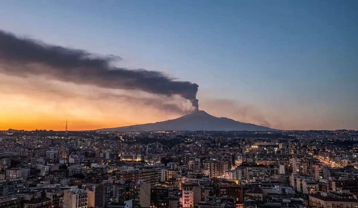 FLIGHTS SUSPENDED AT CATANIA AIRPORT DUE TO ETNA ACTIVITY