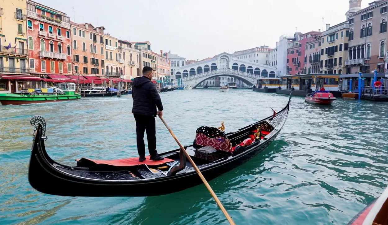 VENICE CONSIDERS RAISING TOURIST ENTRY FEE TO 30 EUROS