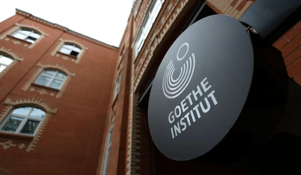 GOETHE INSTITUTE TO CLOSE IN RUSSIA