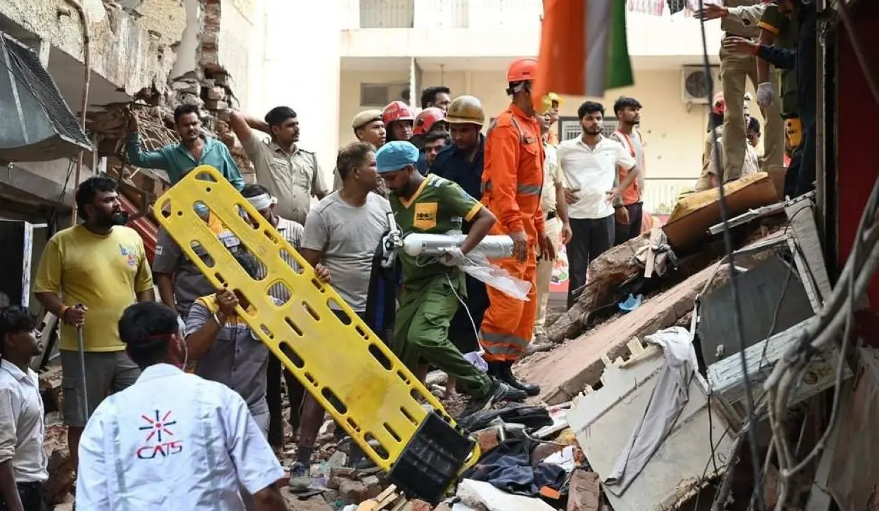 BUILDING COLLAPSE LEAVES ONE DEAD