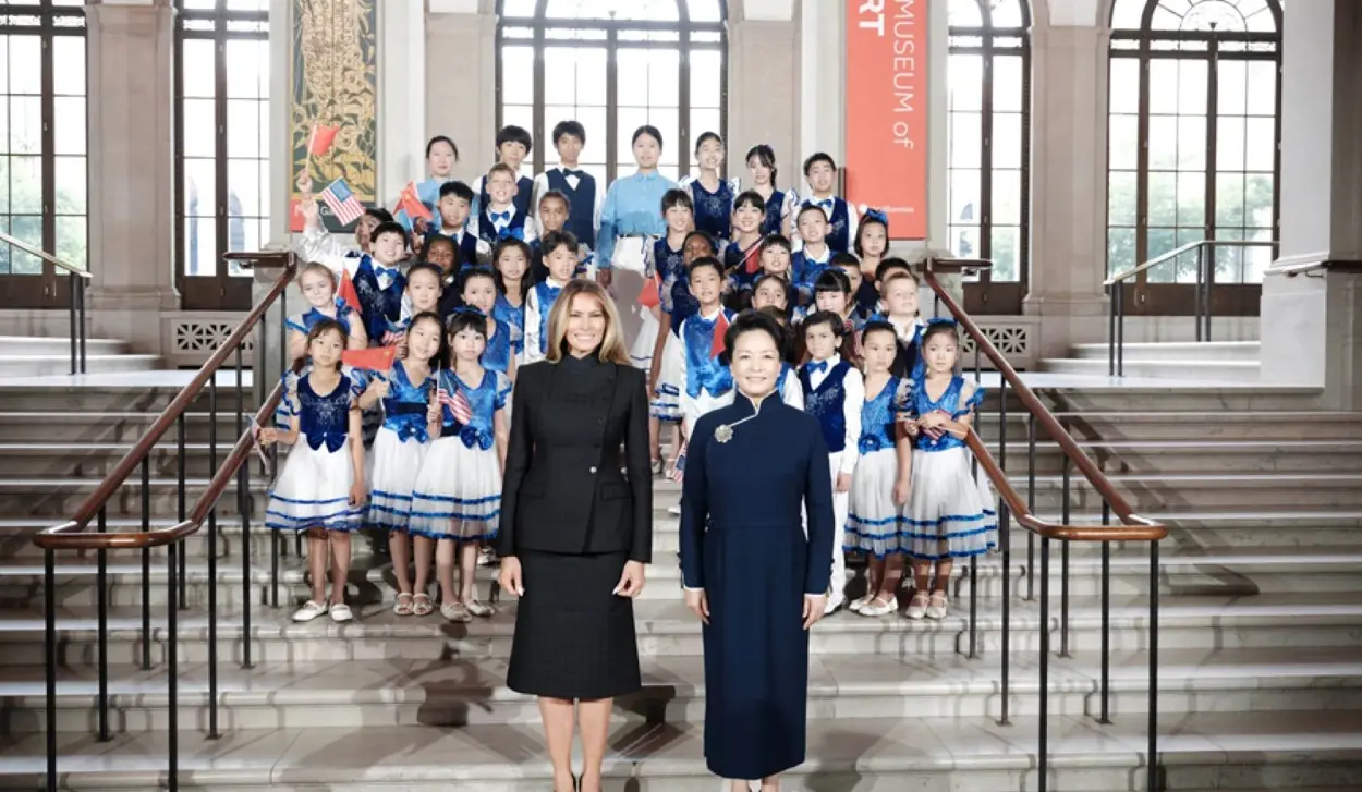PENG LIYUAN AND MELANIA TRUMP VISIT NATIONAL MUSEUM OF ASIAN ART