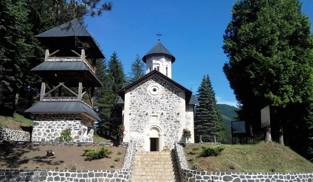 SITUATION GOOD THIS MORNING, NO DANGER TO VOZUĆICA MONASTERY