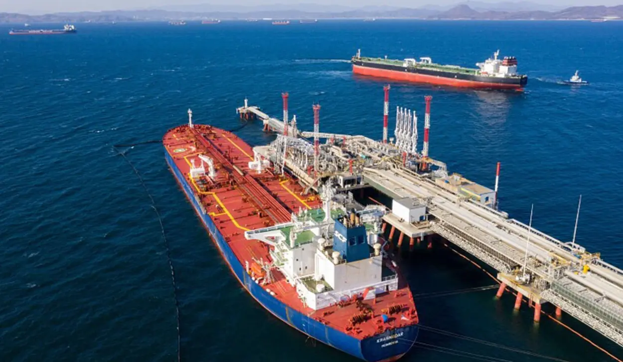RUSSIA DELIVERS 67 MILLION TONNES OF OIL TO CHINA