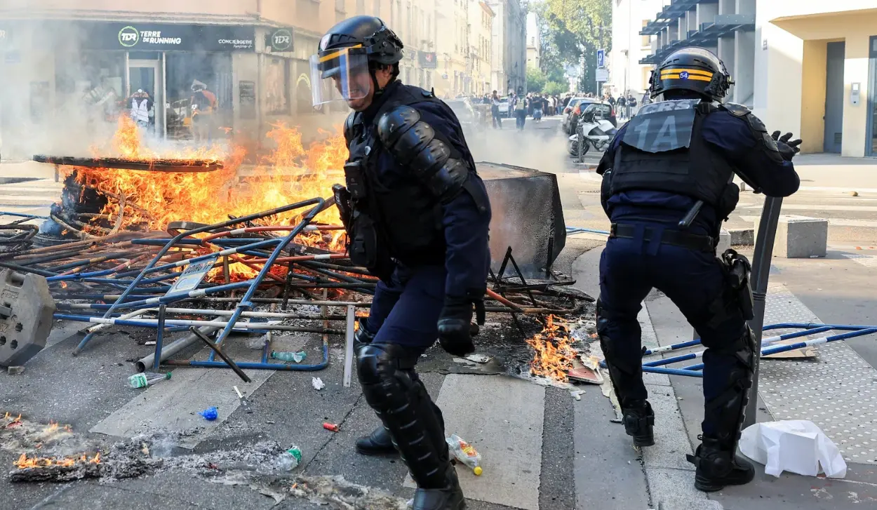 STUDENTS CLASH WITH POLICE IN PARIS, STRASBOURG AND LYON
