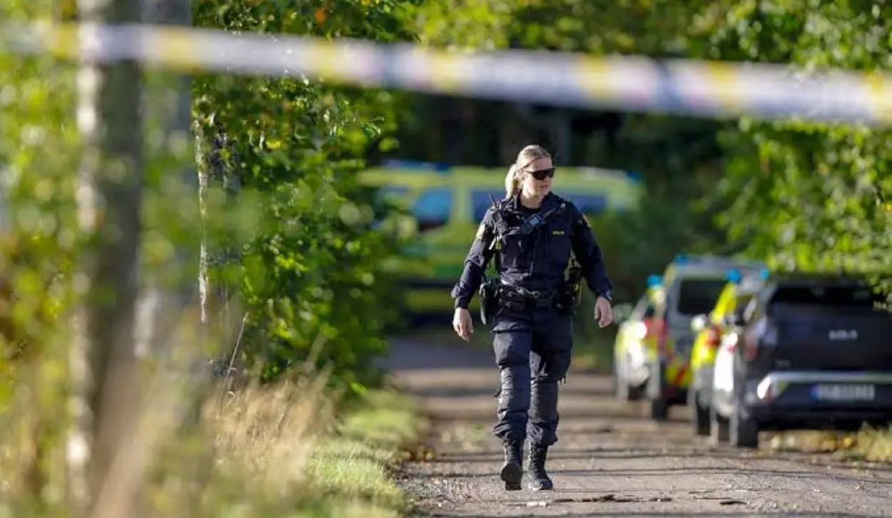TWO PEOPLE KILLED, ONE INJURED