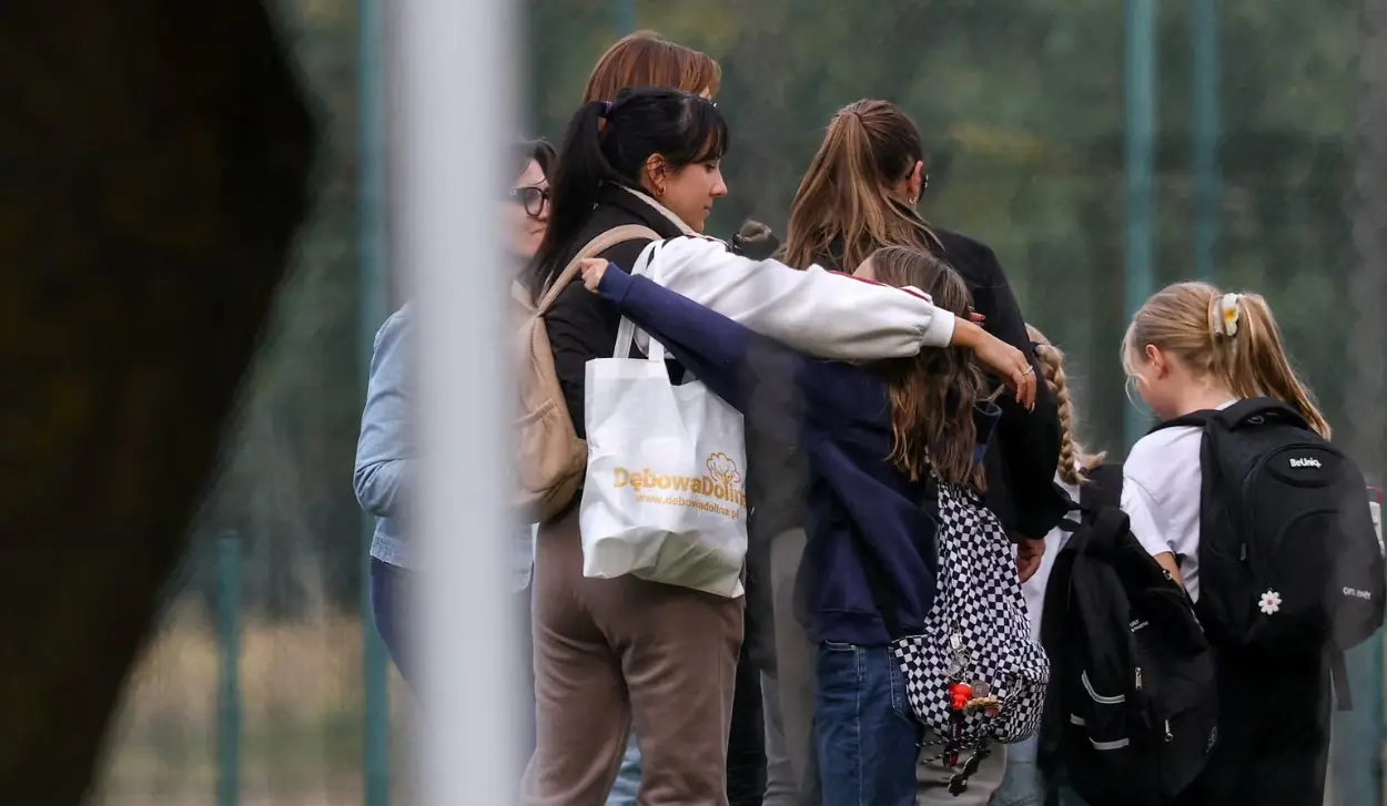 MORE THAN 20,000 POLICEMEN DEPLOYED TO SCHOOLS AFTER SERIES OF ATTACKS