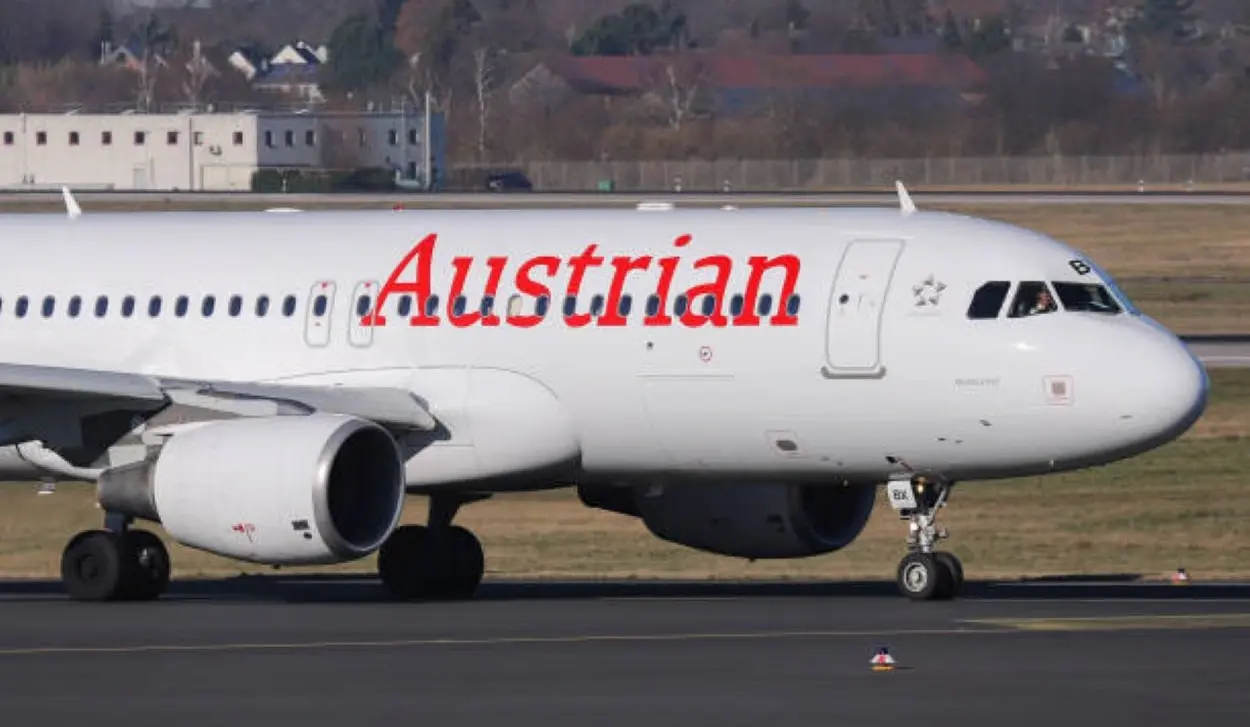 AUSTRIAN AIRLINES PLANE DIVERTED TO SOFIA FOLLOWING THREAT