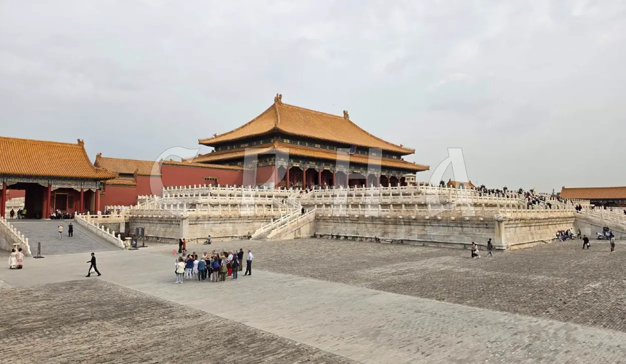 A JOURNEY INTO CHINA'S IMPERIAL PAST