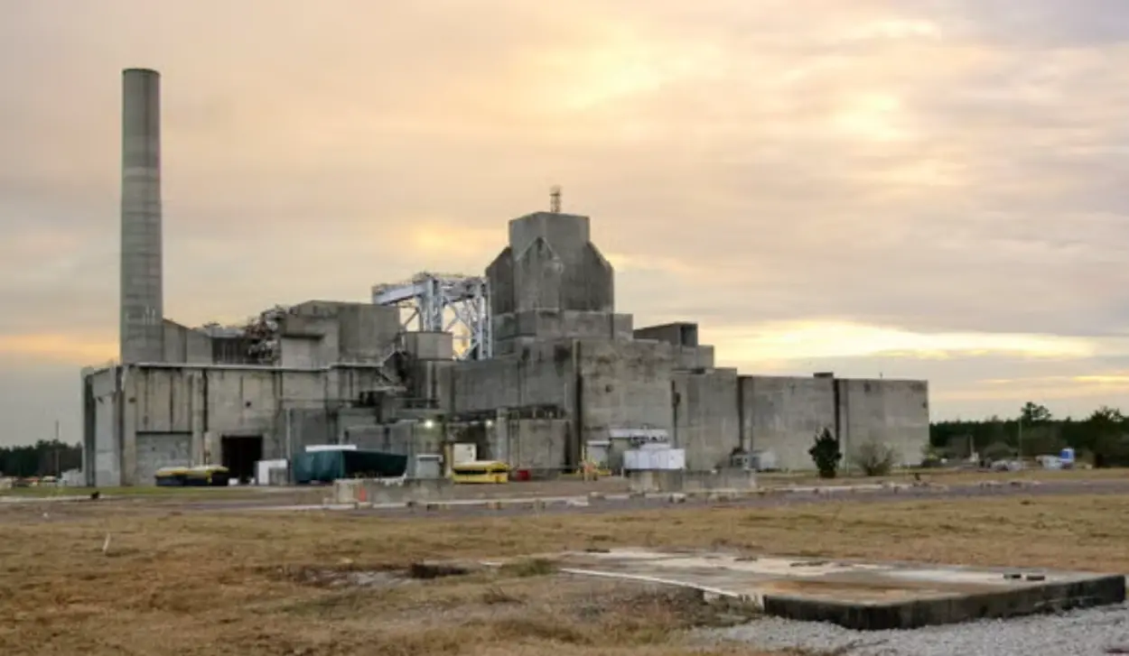FIRE AT NUCLEAR SITE, ONE INJURED