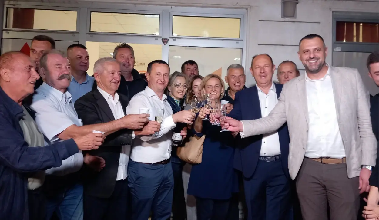 SUPPORTERS IN TREBINJE CELEBRATE MINIĆ AND CVIJANOVIĆ ELECTION VICTORIES