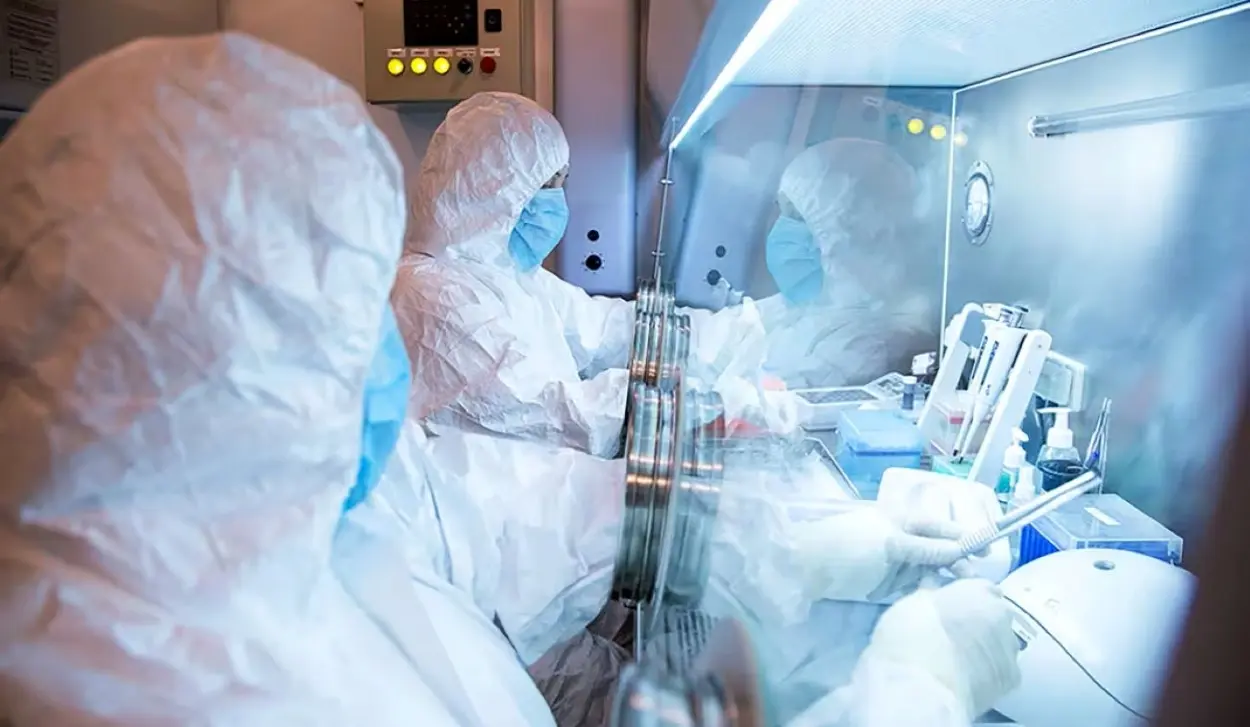 REPORTS OF A SECOND WORKER BEING INFECTED AT PLAGUE RESEARCH LABORATORY ARE FALSE