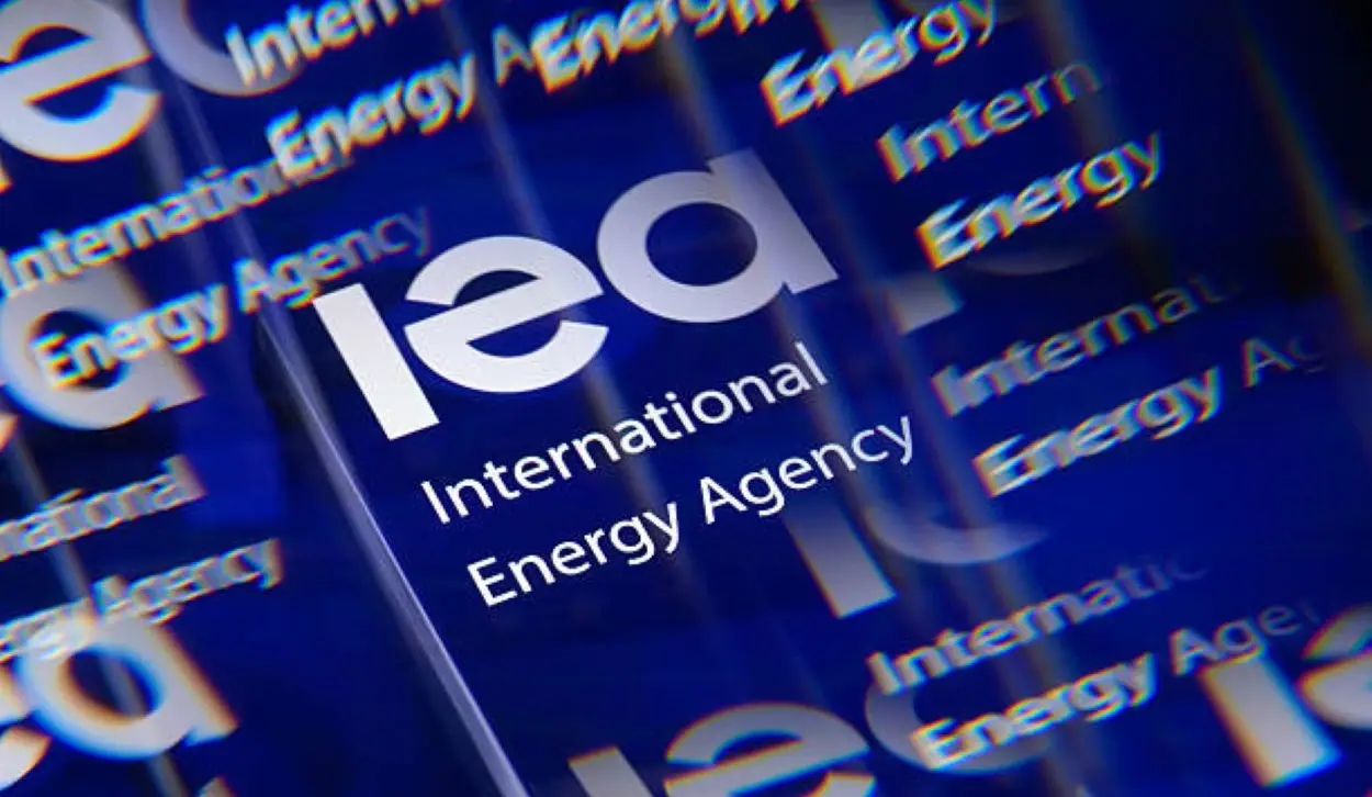 IEA ANNOUNCES FASTER RELEASE OF OIL FROM RESERVES