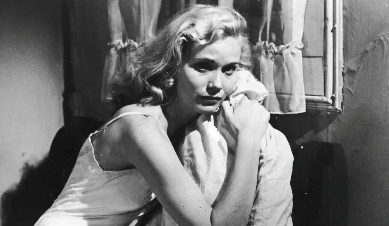ACTRESS EVE-MARIE SAINT DIES